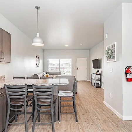 Bringham'S Mill Apartments Perfect For Groups Full Kitchen Gym And Free Parking Rexburg Exterior photo
