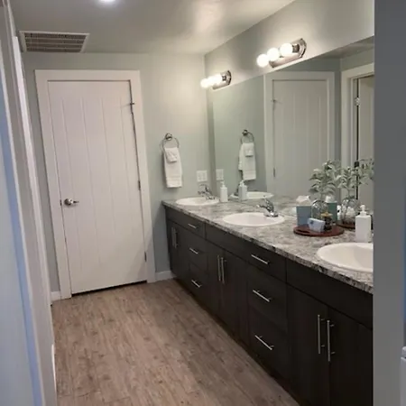 Bringham'S Mill Apartments Perfect For Groups Full Kitchen Gym And Free Parking Rexburg Exterior photo