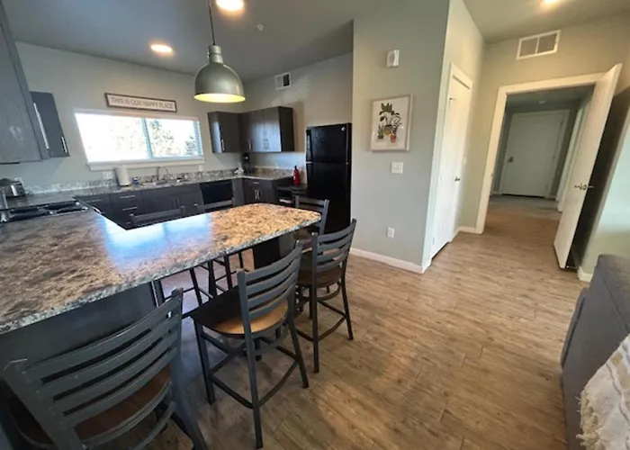 Bringham\'S Mill Apartments Perfect For Groups Full Kitchen Gym And Free Parking